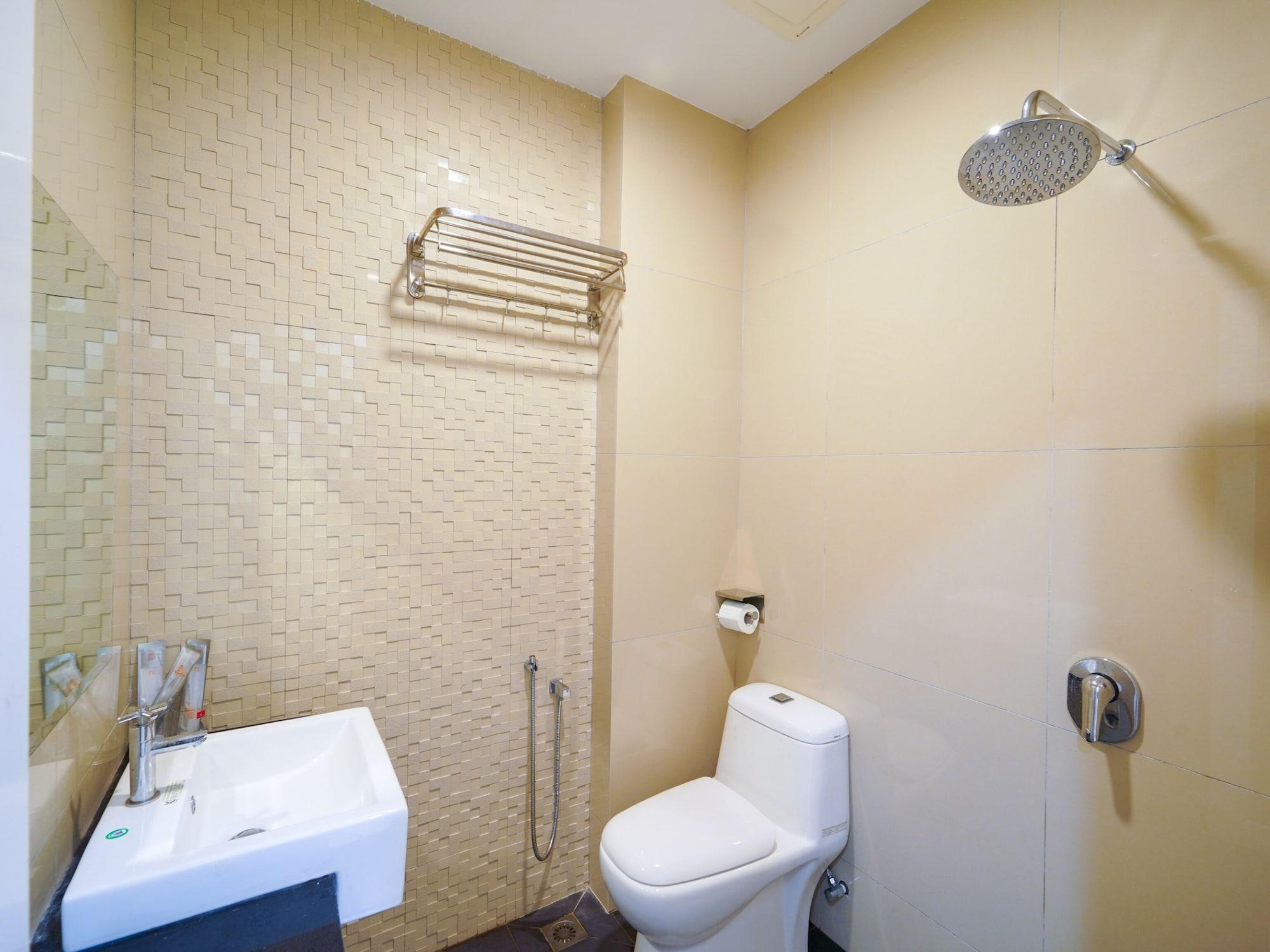 Capital O 89685 Atta Hotel Bukit Mertajam Esterno foto