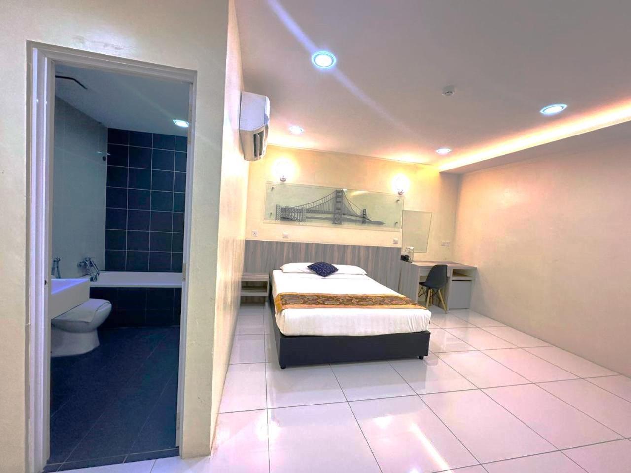 Capital O 89685 Atta Hotel Bukit Mertajam Esterno foto